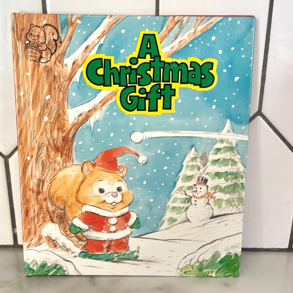 Vintage 1987 Critter County “A Christmas Gift” Hardcover Book